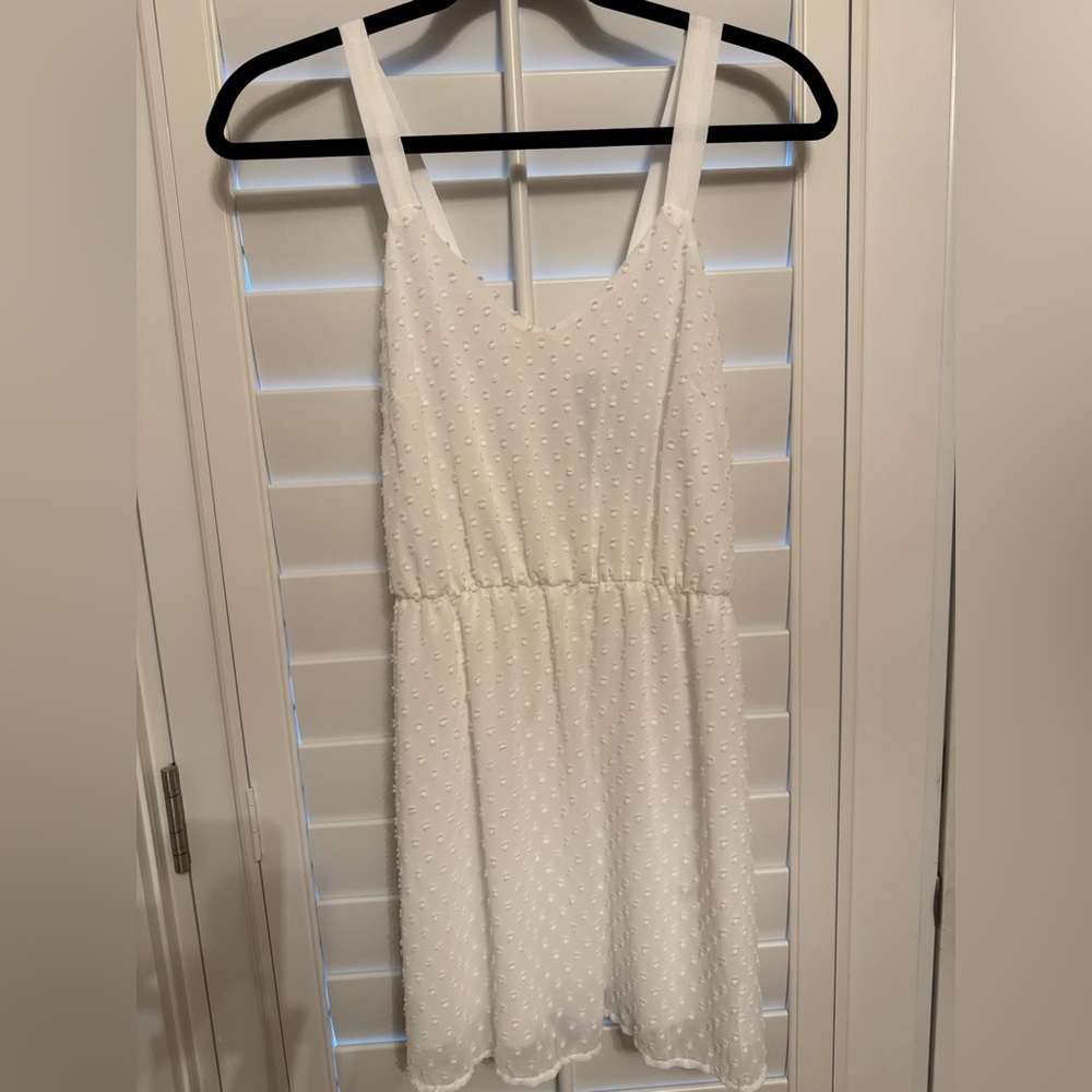 Millibon White Textured Sleeveless Top size medium